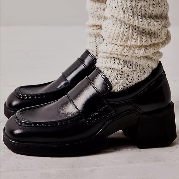 NIB MIISTA MODERN CHUNKY-HEELED BLACK LOAFERS W/TREAD SOLE (39/9) - Picture 3 of 13